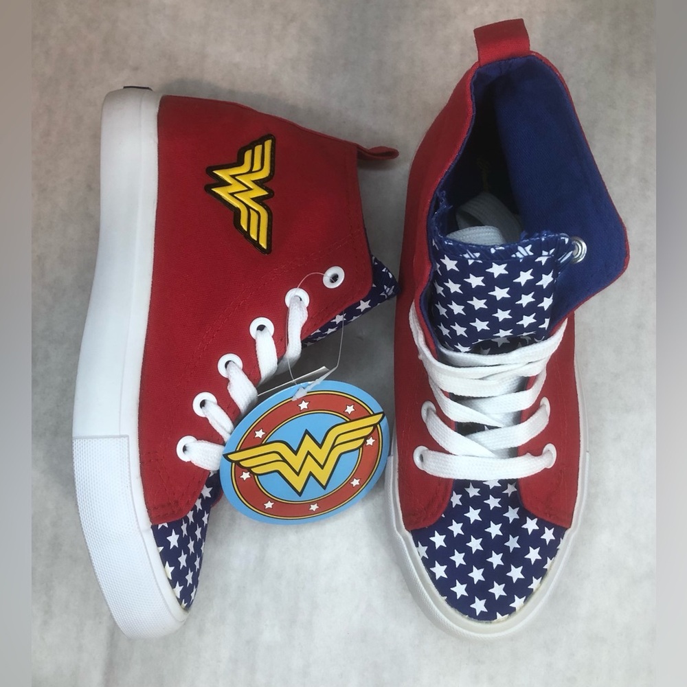 DC Comics Wonder Woman Hi-Top Shoes Youth Size 4/Women 5.5 New
